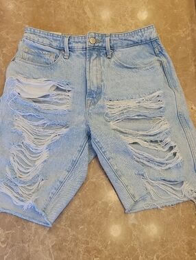 *Good American Women's Light Blue Distressed Bermuda Denim Shorts, 25/0